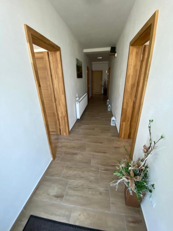 Rodinny Penzion Kohoutek Hovorany Exterior foto